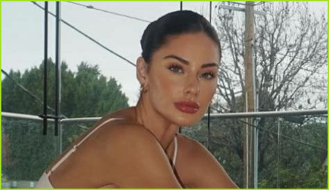 Lexi Bader in Two-Piece Workout Gear is 